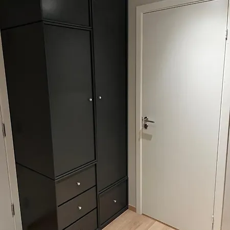 Liten Koselig Hybelleilighet For 1 Til 2 Personer - Sentral Beliggenhet Og Gunstig Pris Tromso Exterior photo